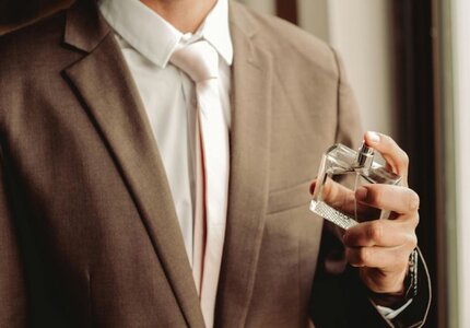 Parfum bărbătesc pentru birou și șantier