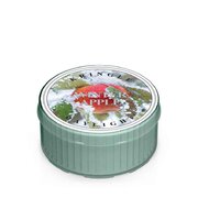Lumânare Kringle Candle Winter Apple lumanare parfumata (35 g)