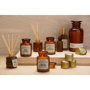 Lumânare parfumată Paddywax Apothecary TABAC și PATCHOULI (226 g)