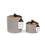 Paddywax HYGGE GREY VETIVER + CARDAMOM Lumânare parfumată cu 3 fitiluri (15 oz / 425 g)