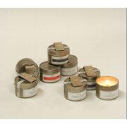 Lumânare parfumată KOBO Natural Math șofran lemn de santal (4 oz / 115 g)