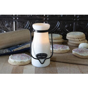 LUMANARE MILKHOUSE Lumanare parfumata Nana's Cookies MILKBOTTLE (227 g)