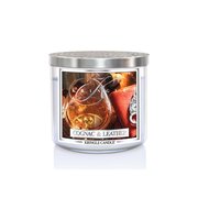 Lumânare Kringle Lumânare parfumată coniac și piele cu 3 fitiluri 411g