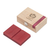 Ceara parfumata Vellutier By the Fireplace in cutie de lemn 50g