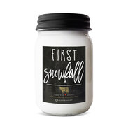 MILKHOUSE CANDLE Lumânare parfumată First Snowfall Farmhouse Borcan (368 g)