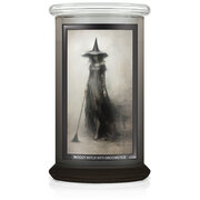 Lumânare Kringle Lumânare parfumată mare cu 2 fitiluri Moody Witch cu mătură de Halloween pe bază de imprimeu (624 g)