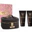Miniatură: Versace crystal noir darčeková sada, parfémovaná voda 90ml + telové mlieko 100ml + sprchový gél 100 ml + kozmetická taška - Versace Crystal Noir Darčeková sada, parfémovaná voda 90ml + telové mlieko 100ml + sprchový gél 100 ml + kozmetická taška